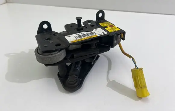 BMW 5 F10 F11 Engine bonnet/hood lock/catch 7184442 171834421