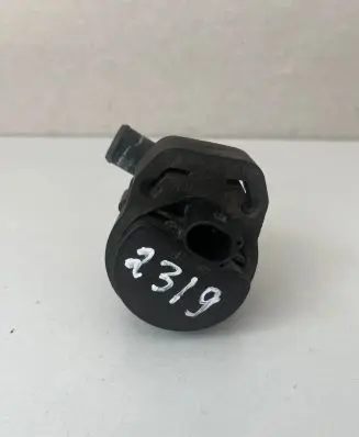Mercedes-Benz CLS C219 Electric auxiliary coolant/water pump A2118350364 0392023000