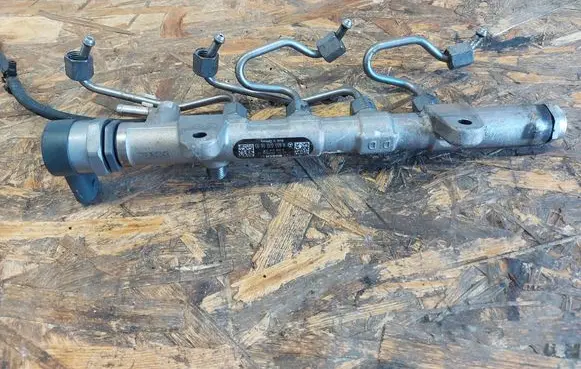 Mercedes-Benz Vito Viano W447 Fuel main line pipe A6510701695
