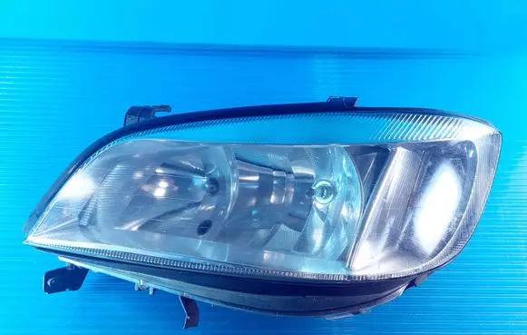 Opel Zafira A Headlight/headlamp 89100054