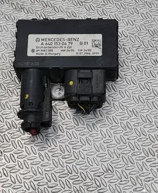 Mercedes-Benz A W169 Glow plug pre-heat relay A6401530479 899087000