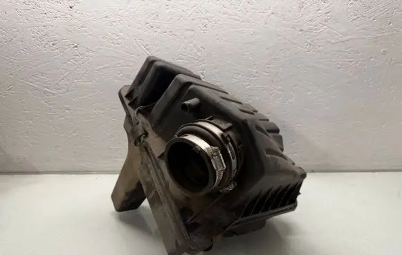 Air filter box