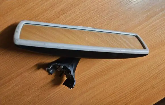 Volkswagen PASSAT B6 Rear view mirror (interior) E11026141