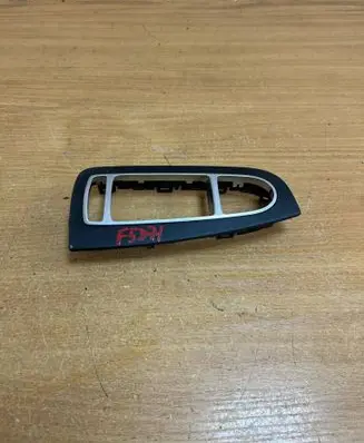 Mercedes-Benz GLC X253 C253 Front door window switch trim a2057200648 F5871