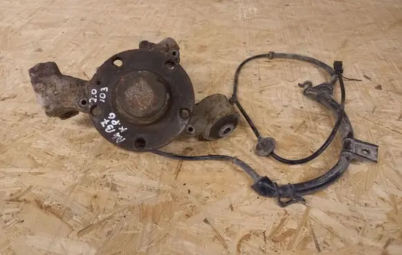 Audi A4 S4 B7 8E 8H Rear wheel hub