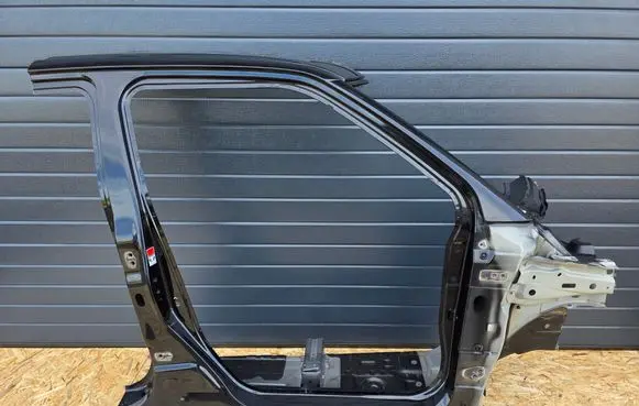Suzuki Swift II Side car body part 