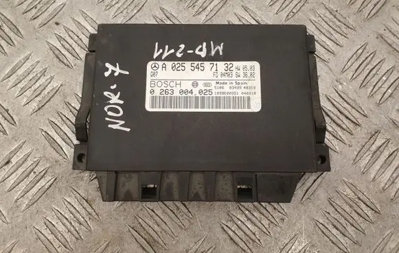 Mercedes-Benz E W211 Parking PDC control unit/module A0255457132 0263004025