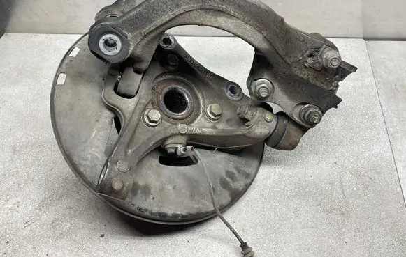 Opel Insignia A Front wheel hub spindle knuckle 13252041