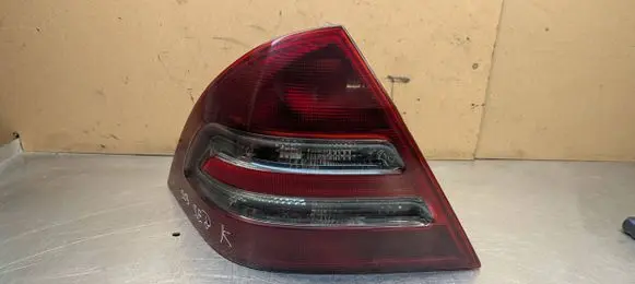 Mercedes-Benz C W203 Rear/tail lights 2038200164