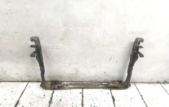 Toyota Auris 150 Radiator support slam panel