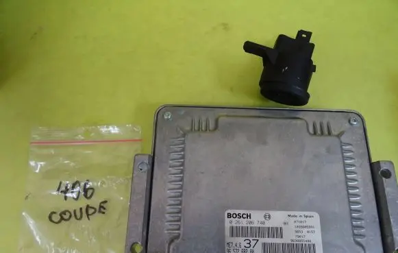 Peugeot 406 Engine control unit/module 0261206740 9657268280