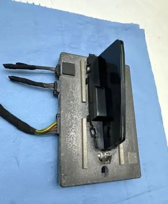 Volvo C40 Aerial GPS antenna 32364058 32364058AA SN01501718