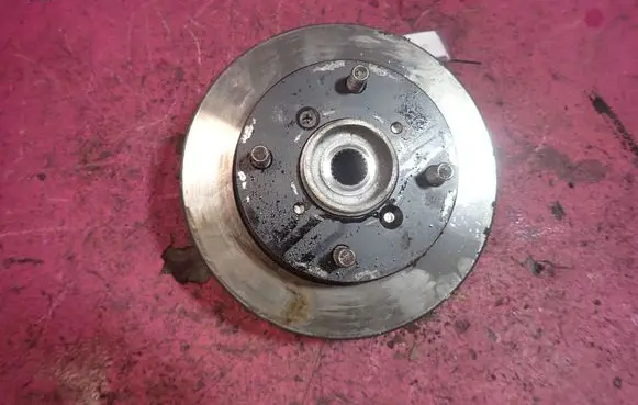 Suzuki Swift Cultus Front wheel hub spindle knuckle