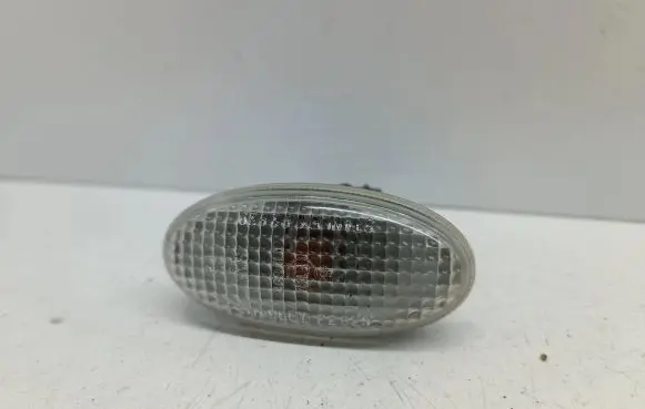 Mazda 3 I Front fender indicator light P2829