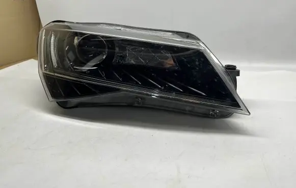 Skoda Superb B8 (3V) Headlight/headlamp 3V1941016B