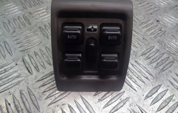 Chrysler PT Cruiser Front door window switch trim 