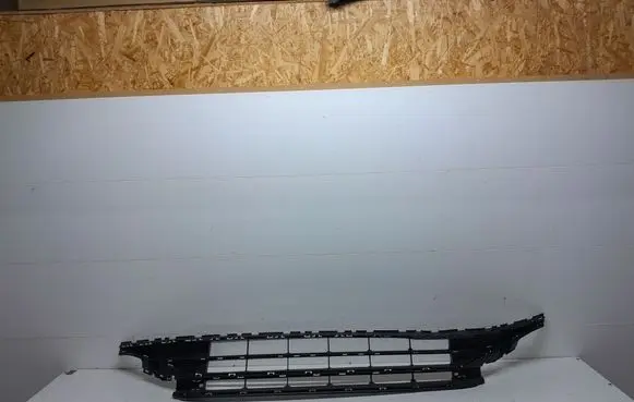 Volkswagen PASSAT B8 Front bumper lower grill 3G0853677AA 3G0853677AC 3G0853677AD