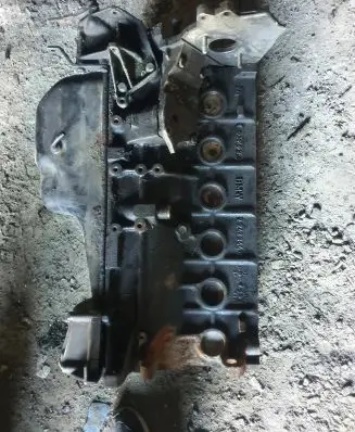 BMW 5 E28 Engine 03f92 2242344