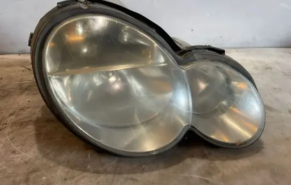 Mercedes-Benz C W203 Headlight/headlamp SSB463