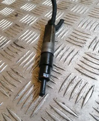Volkswagen Golf IV Fuel injector 028130201T 0432193747