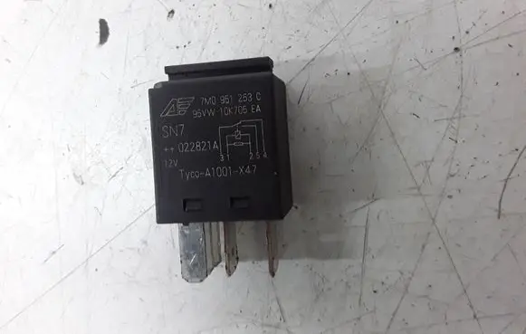 Volkswagen Phaeton Other relay 7M0951253C