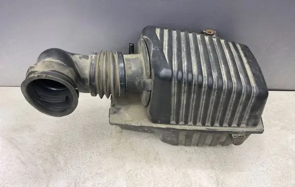 Chrysler Sebring (ST-22 - JR) Air filter box 04591660AB 382617 382392