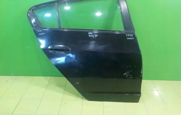 Honda Insight Rear door PRAWE