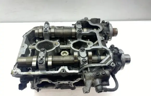 Subaru Legacy Engine head 