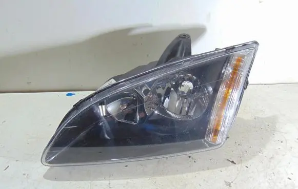 Ford Focus Headlight/headlamp 4M51-13101-JD