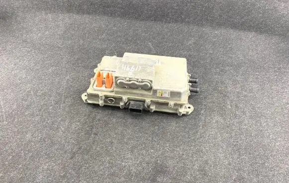 Polestar 2 Voltage converter inverter 32335132