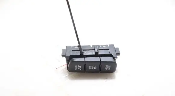 Toyota Yaris Cross Other switches/knobs/shifts M81303