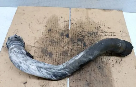 BMW 5 E39 Engine coolant pipe/hose