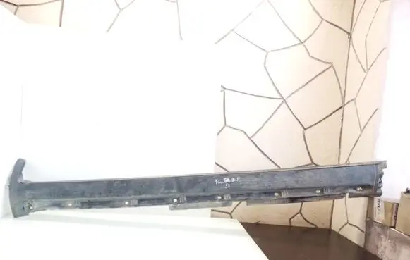 Volvo XC70 Front sill (body part) 