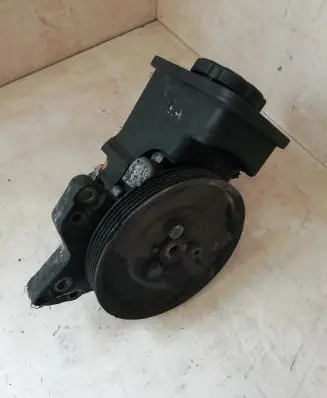 BMW 5 E39 Power steering pump