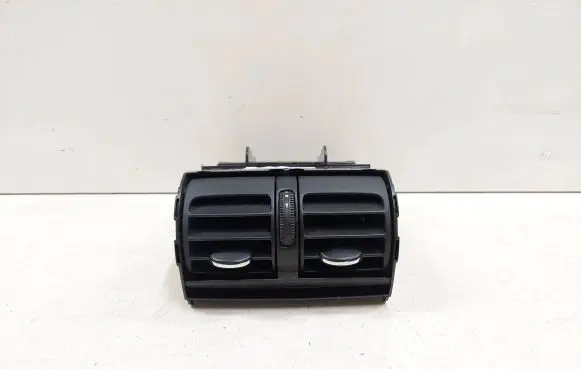 Rear air vent grill