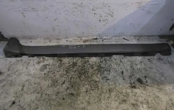 Jaguar XF X250 Front sill trim cover