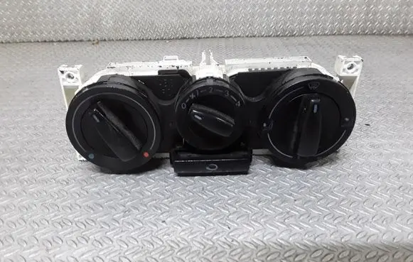Volkswagen Golf IV Climate control unit 1J0819045F