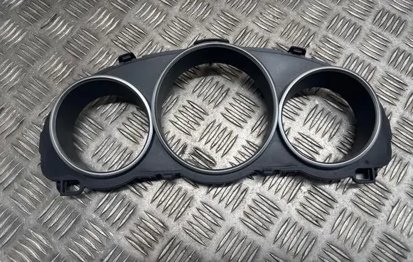 Mercedes-Benz E A207 Dashboard trim A2076803689