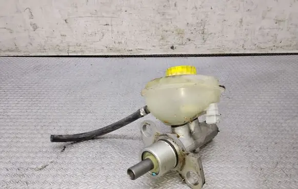 Volkswagen PASSAT B5 Master brake cylinder