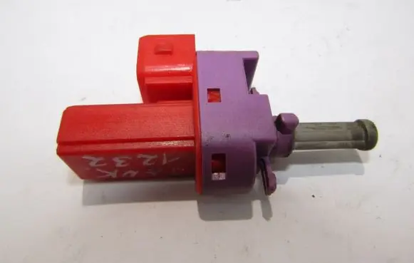 Clutch pedal sensor