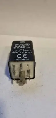 Volkswagen Golf V Other relay 3B0963513 898984000