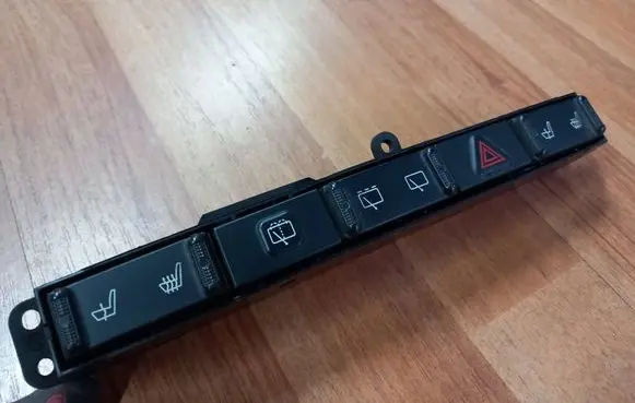 Chrysler Voyager Hazard light switch 04685842AA 028040812 74677463