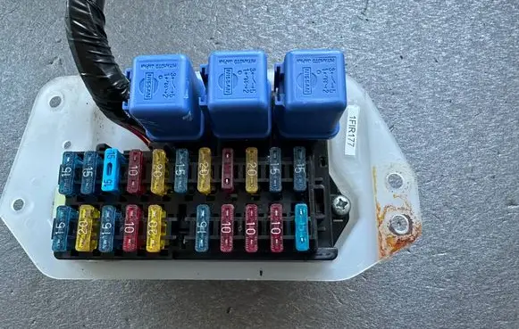 Fuse box set