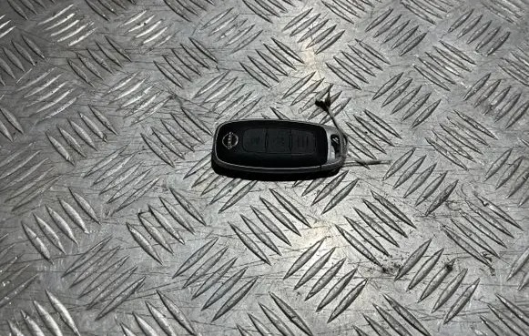 Nissan Juke II F16 Ignition key/card S180146106