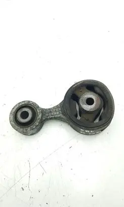 Honda CR-V Engine mount bracket