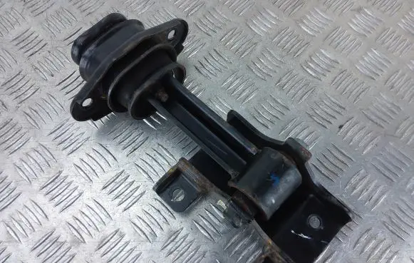 Hyundai i20 (BC3 BI3) Gearbox mount 21950CC000