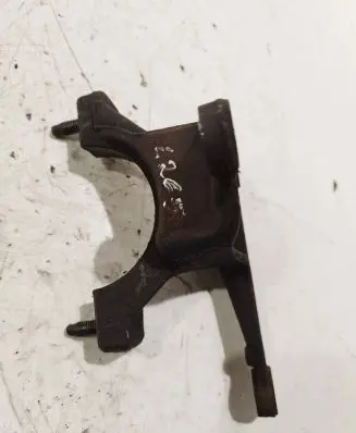 Volvo V70 Engine mounting bracket 6g913k305ag