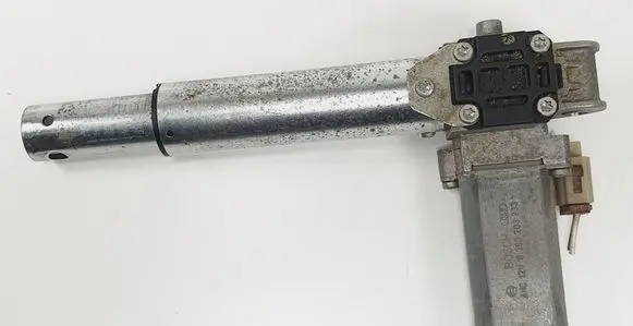 BMW 5 E60 E61 Seat adjustment motor 8321086