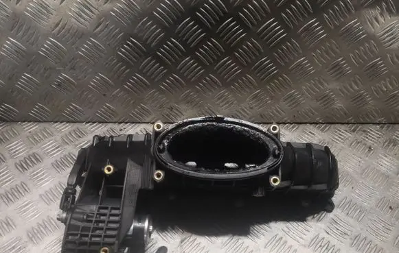 Mercedes-Benz SLK R172 Intake manifold 6510900037 A6510900037
