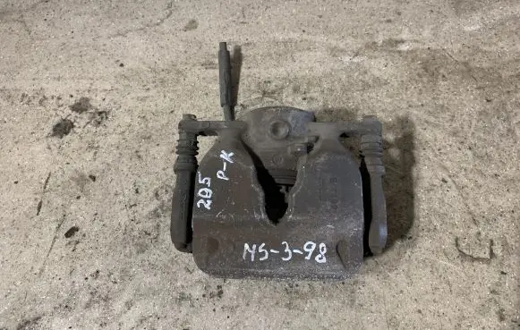 Mercedes-Benz C W205 Front brake caliper
